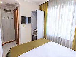Quinnova Hotel