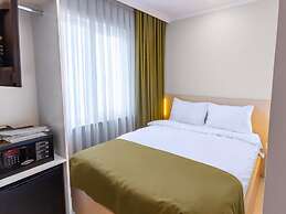 Quinnova Hotel