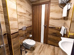 Quinnova Hotel