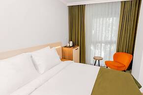 Quinnova Hotel