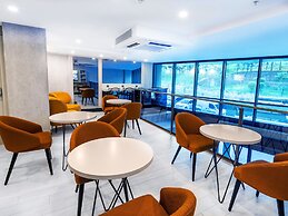 Quinnova Hotel
