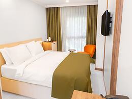 Quinnova Hotel