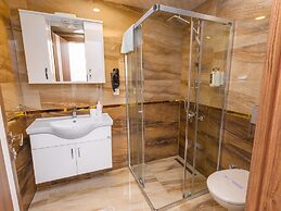 Quinnova Hotel