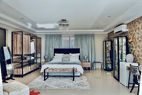 Escapade Lux Guesthouse