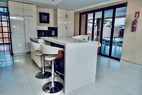 Escapade Lux Guesthouse