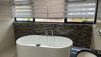 Escapade Lux Guesthouse