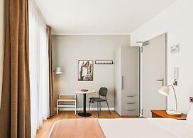 Limehome Piraeus Iris