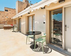 Limehome Piraeus Iris