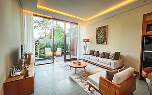 Villa Suarga Des Anicca