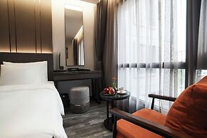 GrandView Hotel & Residence