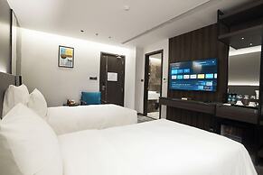 GrandView Hotel & Residence