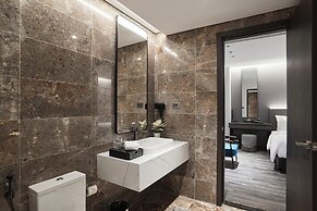 GrandView Hotel & Residence