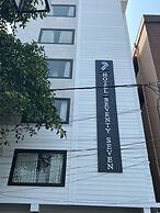 HOTEL SEVENTY SEVEN