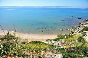 GIOURGAS STUDIOS & APARTMENTS