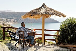 GIOURGAS STUDIOS & APARTMENTS