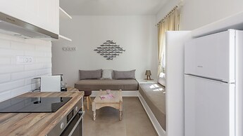 GIOURGAS STUDIOS & APARTMENTS