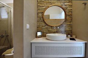 GIOURGAS STUDIOS & APARTMENTS