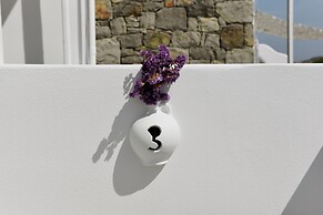 GIOURGAS STUDIOS & APARTMENTS