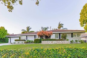 @ Marbella Lane - Serene Ranch Style Home W/pool