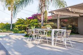 @ Marbella Lane - Serene Ranch Style Home W/pool