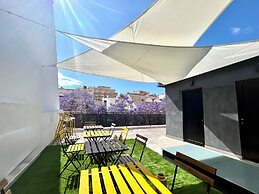 ZUR Boutique Hostel