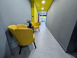 ZUR Boutique Hostel