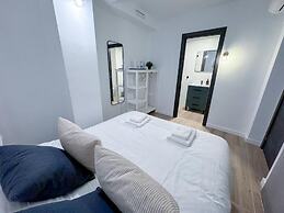 ZUR Boutique Hostel