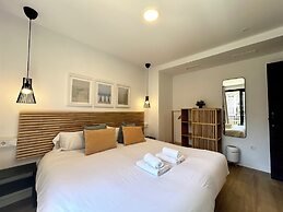 ZUR Boutique Hostel