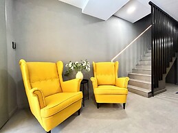 ZUR Boutique Hostel