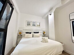 ZUR Boutique Hostel