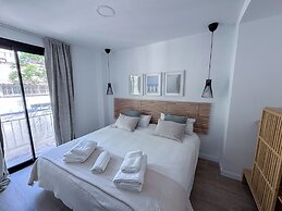 ZUR Boutique Hostel