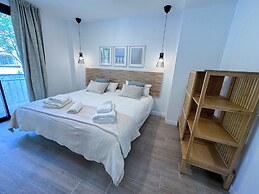 ZUR Boutique Hostel
