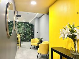 ZUR Boutique Hostel