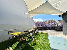 ZUR Boutique Hostel