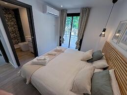 ZUR Boutique Hostel