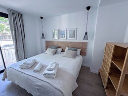 ZUR Boutique Hostel
