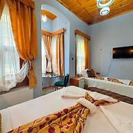 GUR ROYAL HOTEL