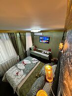 GUR ROYAL HOTEL