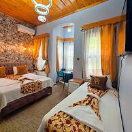 GUR ROYAL HOTEL