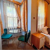 GUR ROYAL HOTEL