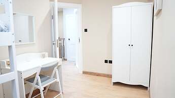 Charming London House - Sleeps 4 & Outdoor Space