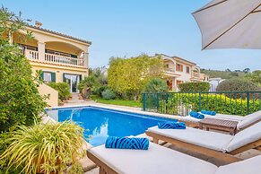 Xilvar in Mallorca With 3 Bedrooms and 2 Bathrooms