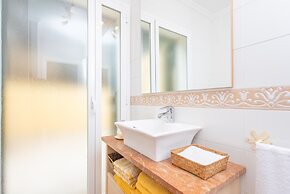 Xilvar in Mallorca With 3 Bedrooms and 2 Bathrooms