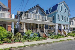 2 Blocks to Beach: Sunny Ocean Grove Apartment