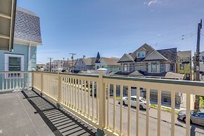 2 Blocks to Beach: Sunny Ocean Grove Apartment