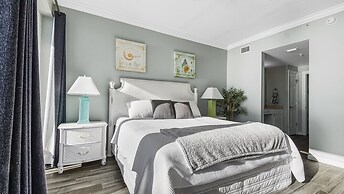 Boardwalk Unit 811 3 Bedroom Condo