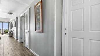 Boardwalk Unit 811 3 Bedroom Condo