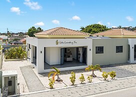 Villa Cuarenta Y Tres at Mambo Beach