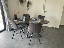 Villa Cuarenta Y Tres at Mambo Beach