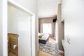 Modern Executive Unit